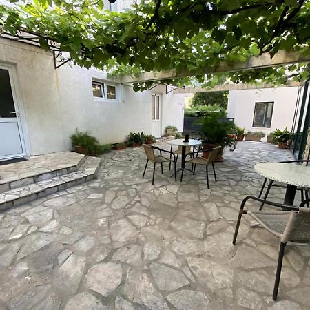Guesthouse Tri Palme Bečići Εξωτερικό φωτογραφία