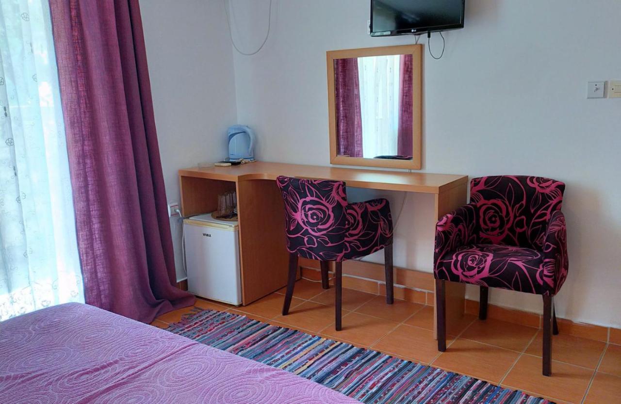 Guesthouse Tri Palme Bečići Εξωτερικό φωτογραφία
