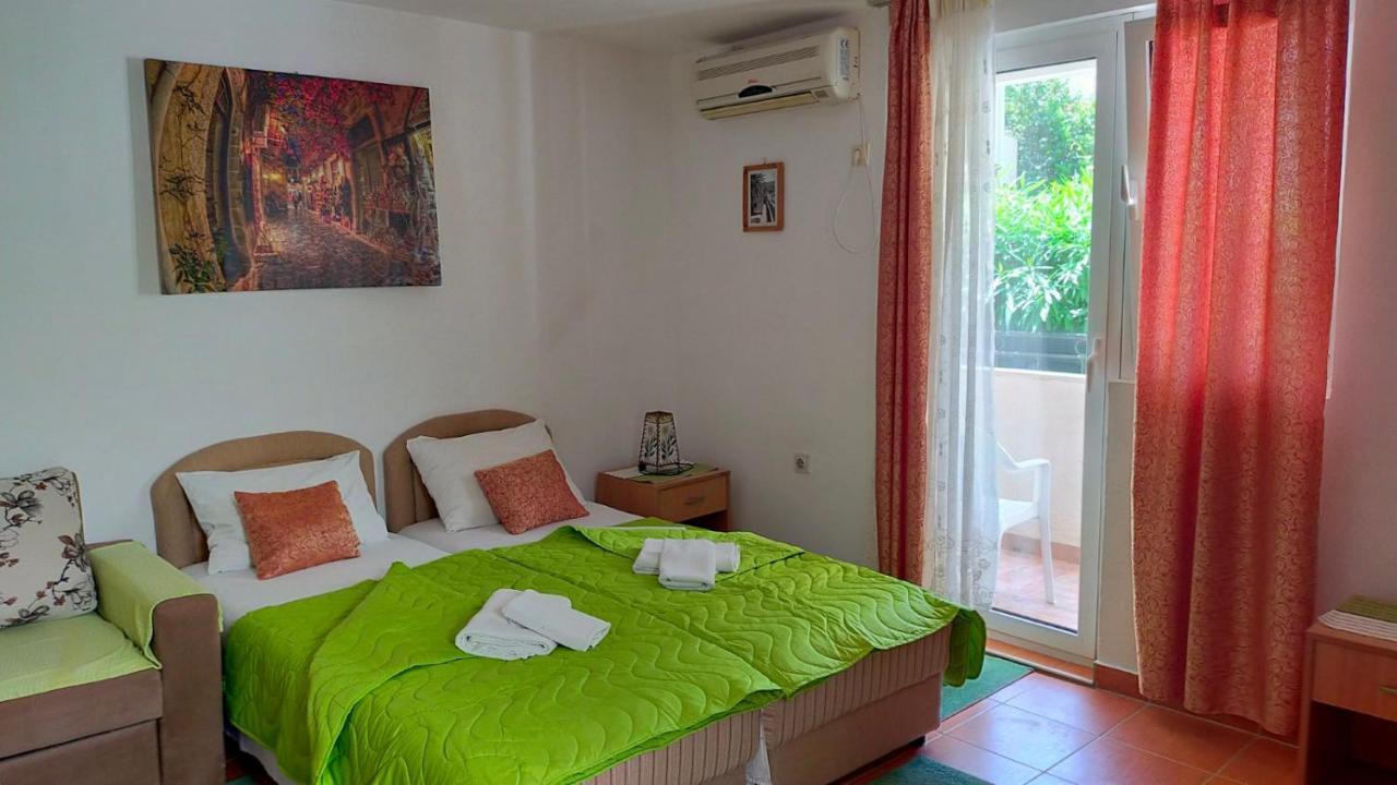 Guesthouse Tri Palme Bečići Εξωτερικό φωτογραφία