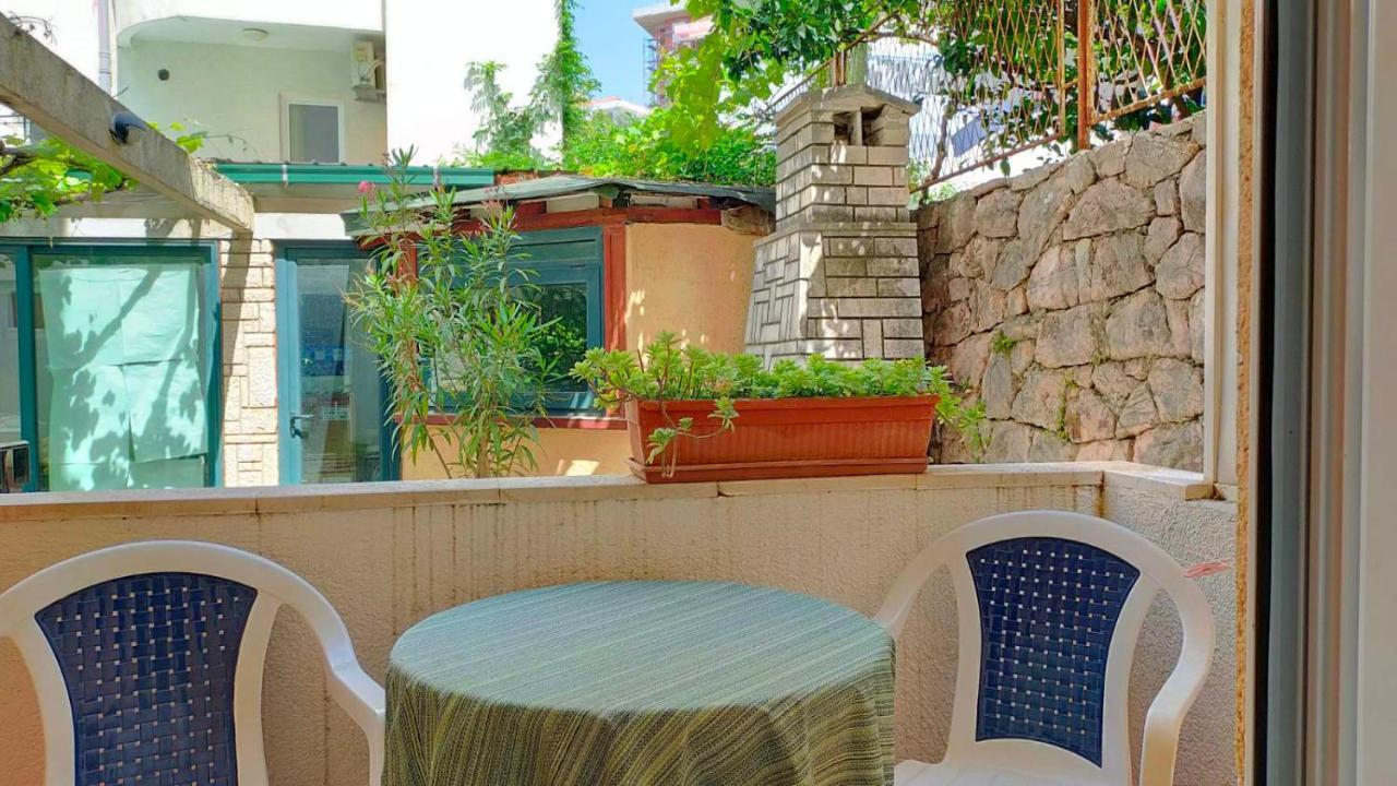 Guesthouse Tri Palme Bečići Εξωτερικό φωτογραφία
