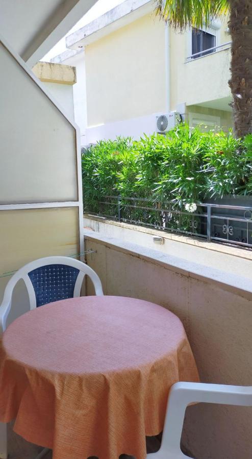 Guesthouse Tri Palme Bečići Εξωτερικό φωτογραφία