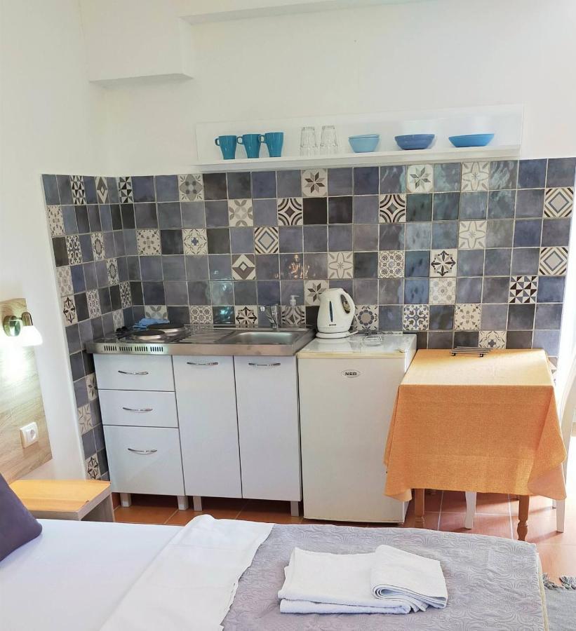 Guesthouse Tri Palme Bečići Εξωτερικό φωτογραφία