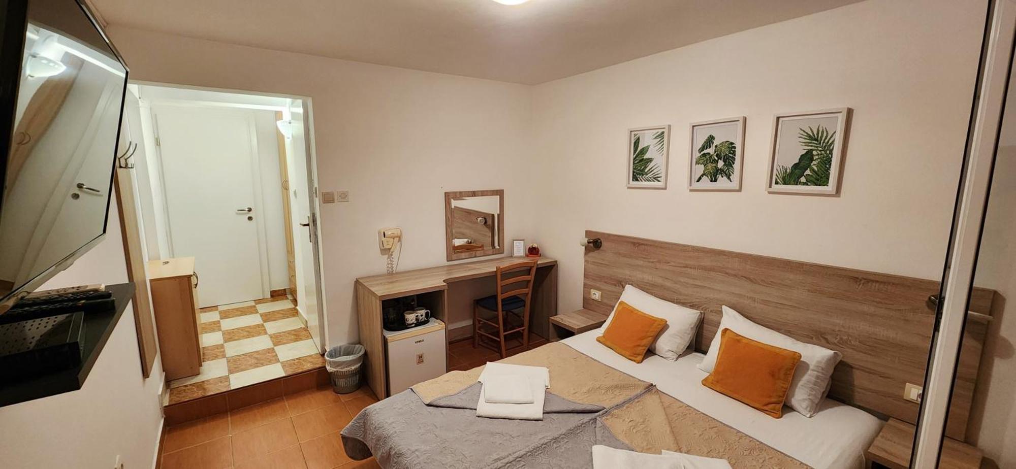 Guesthouse Tri Palme Bečići Εξωτερικό φωτογραφία