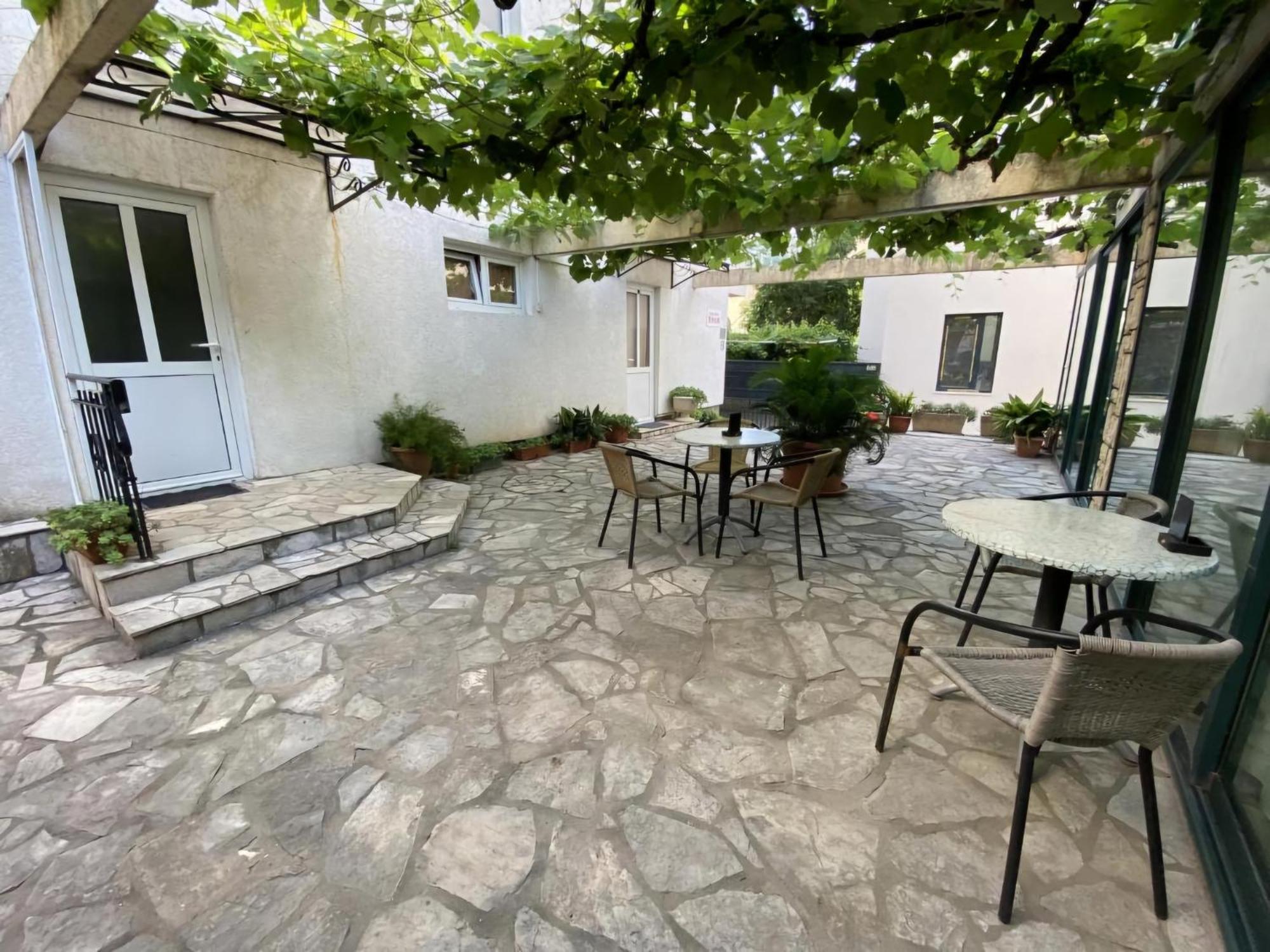 Guesthouse Tri Palme Bečići Εξωτερικό φωτογραφία
