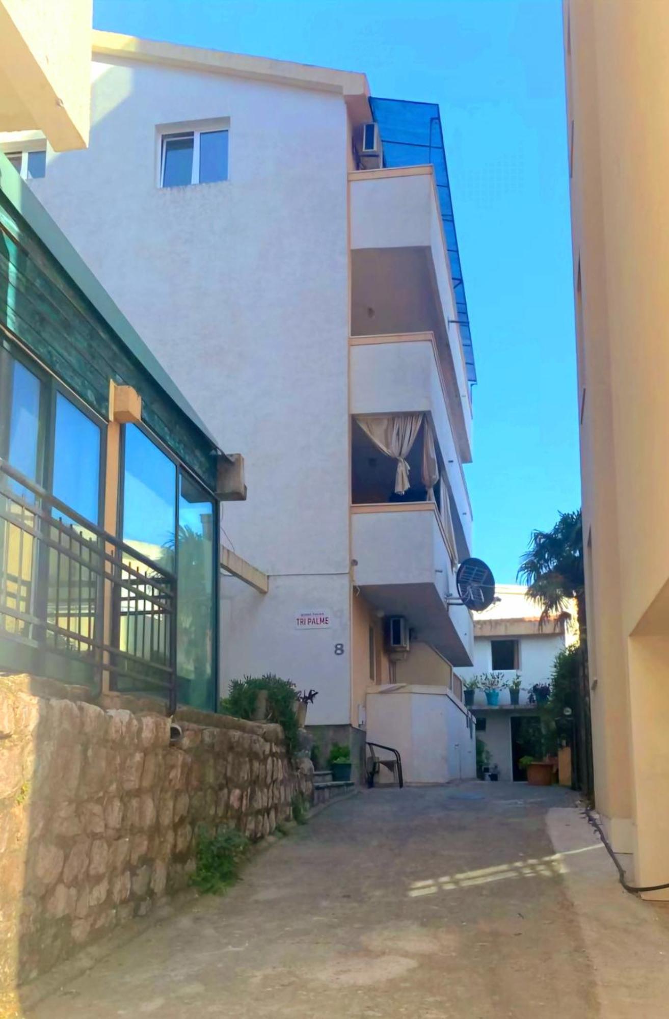 Guesthouse Tri Palme Bečići Εξωτερικό φωτογραφία
